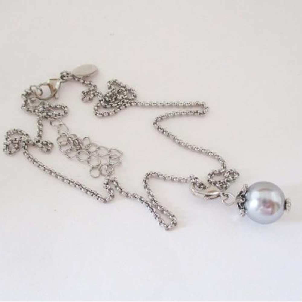 Tahitian pearl pendant necklace
